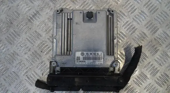 Volkswagen Tiguan Engine control unit/module 03L906022HA