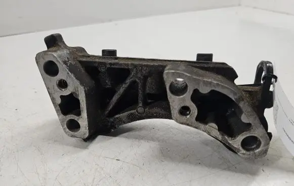Citroen C3 Engine mounting bracket 9637558580