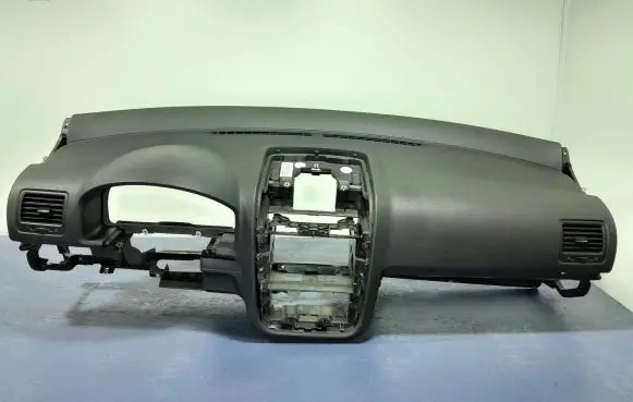 Volkswagen Golf V Dashboard