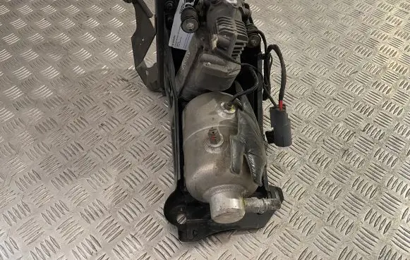 Volvo XC90 Air suspension compressor/pump 31441864