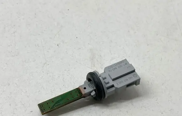 Skoda Octavia Mk3 (5E) Interior temperature sensor 1K0907543E 0405151327 6PT00784306