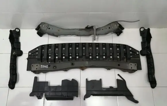 Peugeot 107 Radiator support slam panel