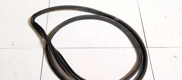 Ford Fiesta Rubber seal front coupe door 