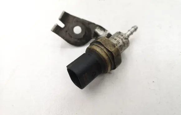 Fuel pressure sensor