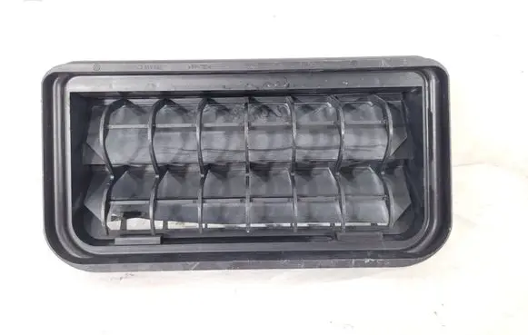 Volkswagen PASSAT B7 Quarter panel pressure vent 3C0819465