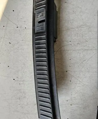 Volkswagen Touareg II Trunk/boot sill cover protection 7P0863459