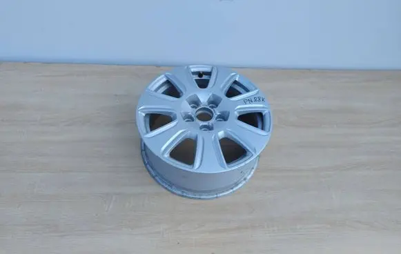 Audi Q3 8U R16 alloy rim 8U0601025