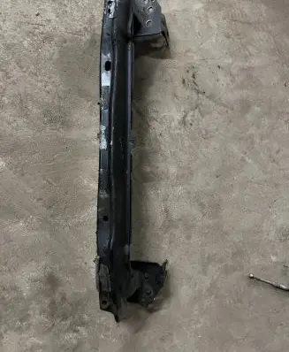 Volkswagen Touareg I Front bumper cross member