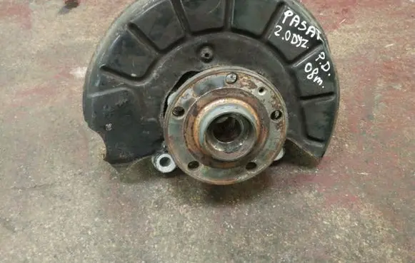 Volkswagen PASSAT B6 Front wheel hub