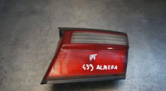 Nissan Almera Rear/tail lights