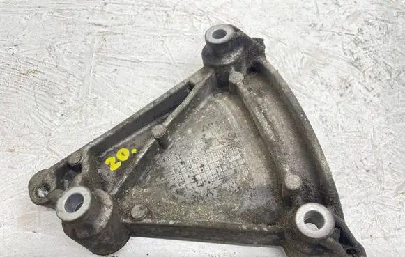 Audi A6 S6 C6 4F A/C compressor mount bracket 06E260835C