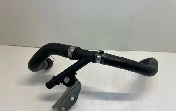 Iveco Daily 6th gen Engine coolant pipe/hose 504333783 5801554489 5801554483