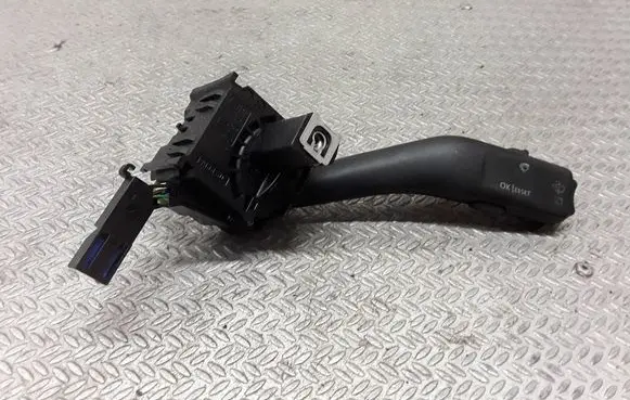Volkswagen Golf V Wiper control stalk 1K0953519A