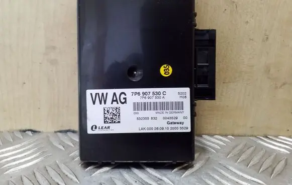 Volkswagen Touareg II Gateway control module 7P6907530C