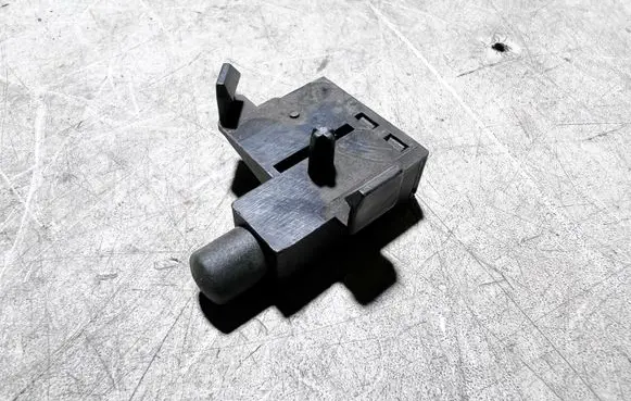 Volkswagen Touran I Hand parking brake sensor 1J0947561