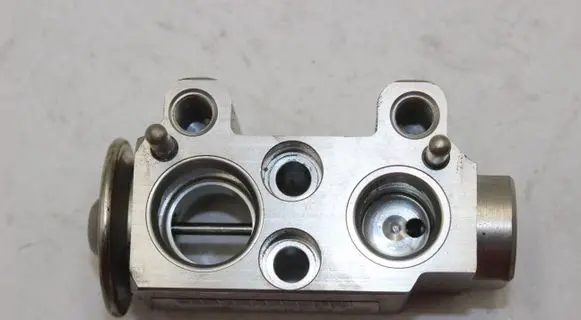 BMW X3 F25 Air conditioning (A/C) expansion valve 9226078 J134 328513