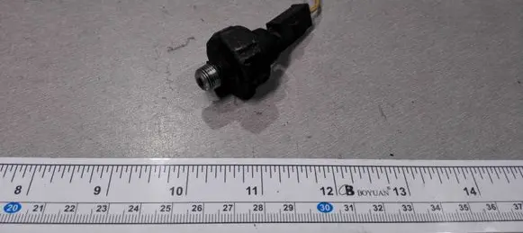 Mitsubishi Pajero Oil pressure sensor 