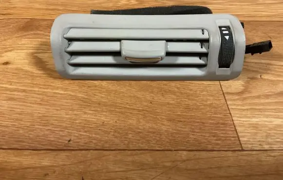 Audi A6 S6 C6 4F Dash center air vent grill 4F0819383