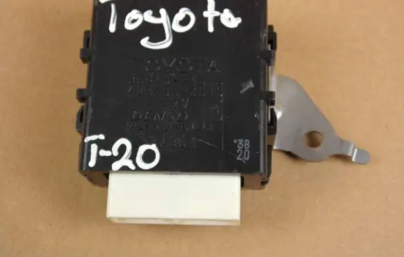 Toyota C-HR I Window wiper relay 85940F4010