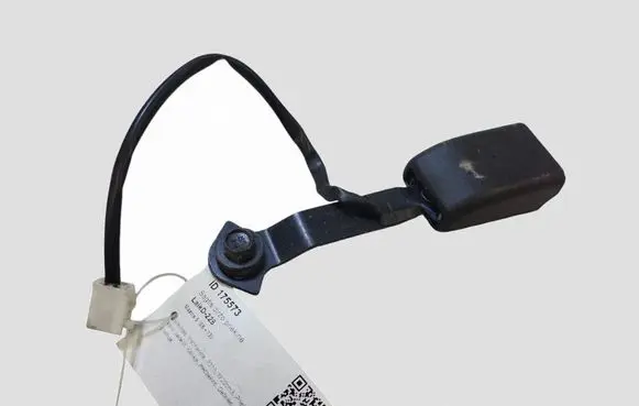 Mazda 6 Front seatbelt buckle 1052246