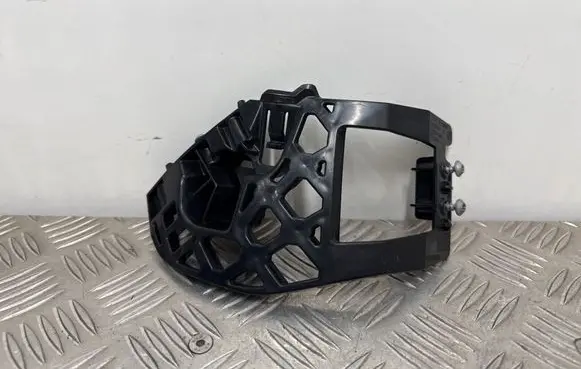 Front bumper mounting bracket