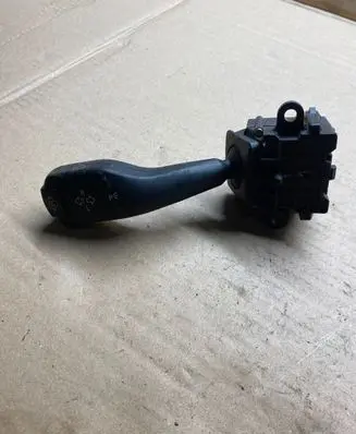BMW 5 E39 Indicator stalk 8363668 01104010