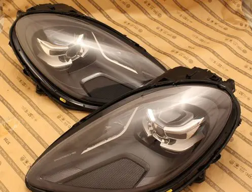 Porsche Macan (95B) Headlights/headlamps set 95B941009AP 95B941010AP