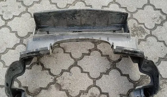 Mercedes-Benz R W251 Intercooler air guide/duct channel
