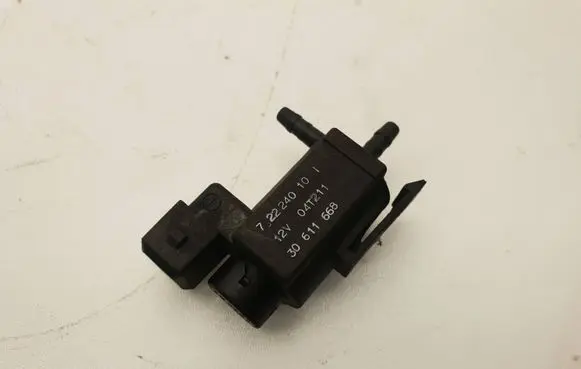 Volvo XC90 Turbo solenoid valve 30611668 72224010 04T211