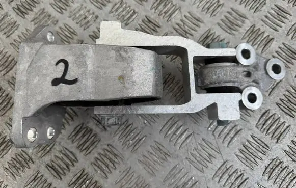 Nissan Qashqai J12 Engine mount vacuum valve NN-EK0211-300