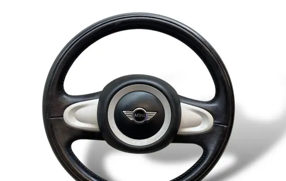Mini One - Cooper Coupe R56 Steering wheel