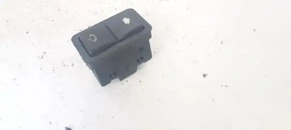 BMW 5 E39 Electric window control switch 8368974