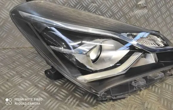 Toyota Yaris Headlight/headlamp 0D1970D198 0D1990D200