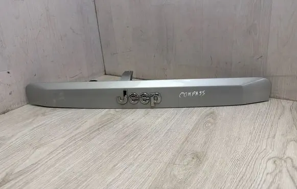 Jeep Compass Trunk door license plate light bar 0ZH33WS2AK 94052 95013
