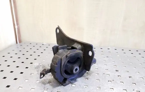 Toyota Corolla Verso E121 Gearbox mount