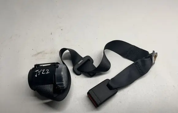 Dodge Challenger Middle seatbelt (rear) P6KE741X9AB T5U170011500