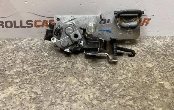 Mercedes-Benz C W204 Seat back rest lock catch 