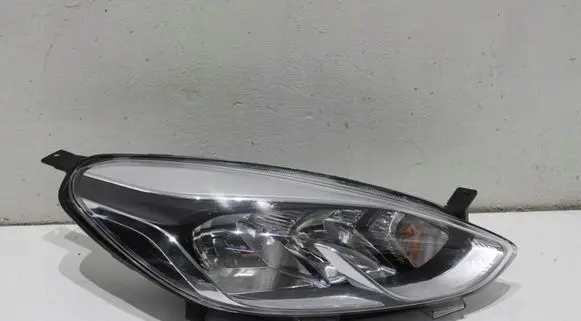 Ford Fiesta Headlight/headlamp