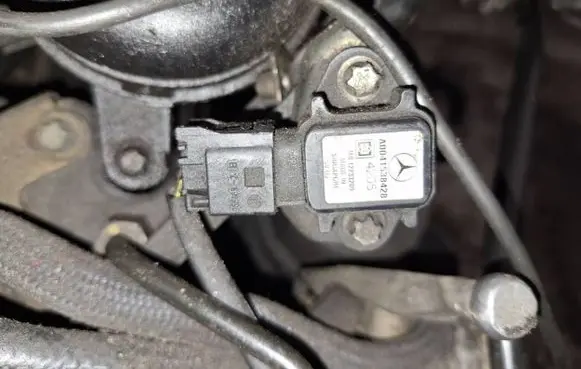 Mercedes-Benz C W203 Air pressure sensor a0041538428 mb12233209