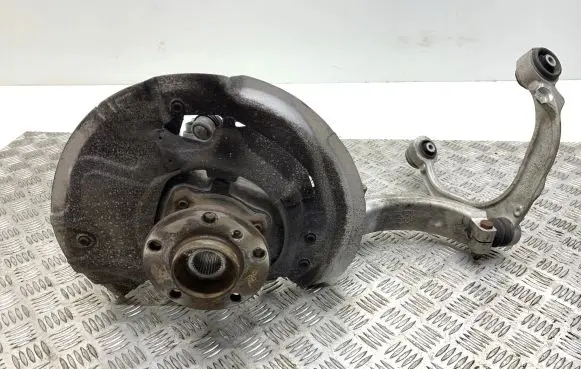 BMW X5 E70 Front wheel hub spindle knuckle 6773783 31216773783
