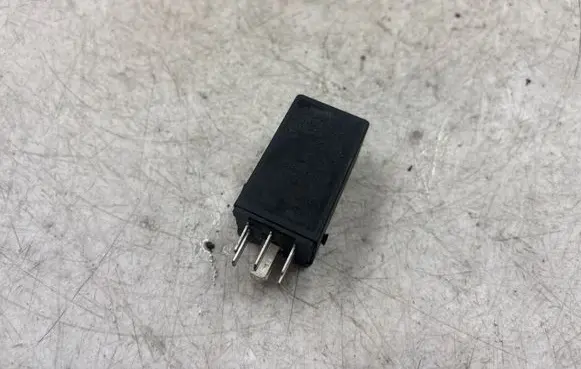 BMW 3 E36 Other relay 1388533