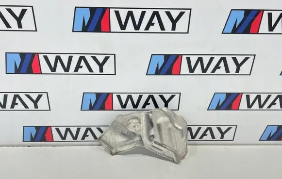 BMW 5 F10 F11 Heat shield in engine bay 