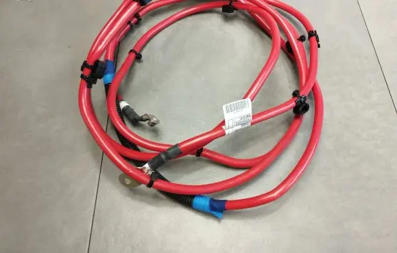 Positive cable (battery)