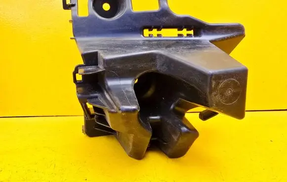 Peugeot 5008 Rear bumper mounting bracket 9839894580