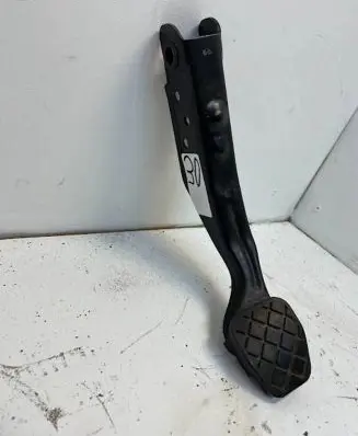 Volkswagen Golf IV Brake pedal 1J0721173