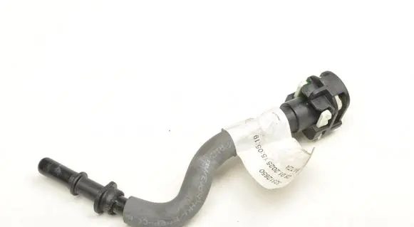 Volvo XC40 Fuel line pipe 32312850