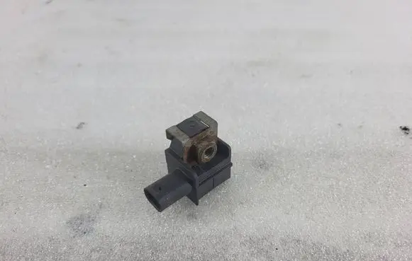 BMW 5 F10 F11 Airbag deployment crash/impact sensor 9241032