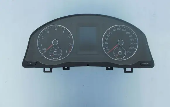Volkswagen Golf Plus Speedometer (instrument cluster) 5M0920870
