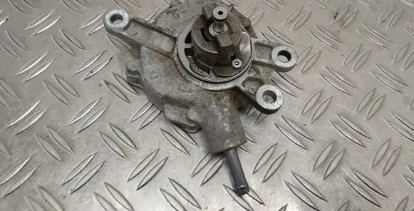 Toyota Auris E180 Vacuum pump