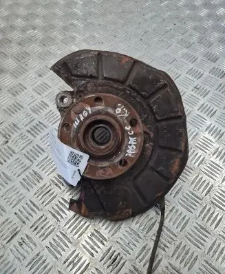 Volkswagen PASSAT CC Front wheel hub